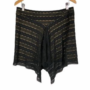 Max Edition Petite Large Black Lace Skirt Short